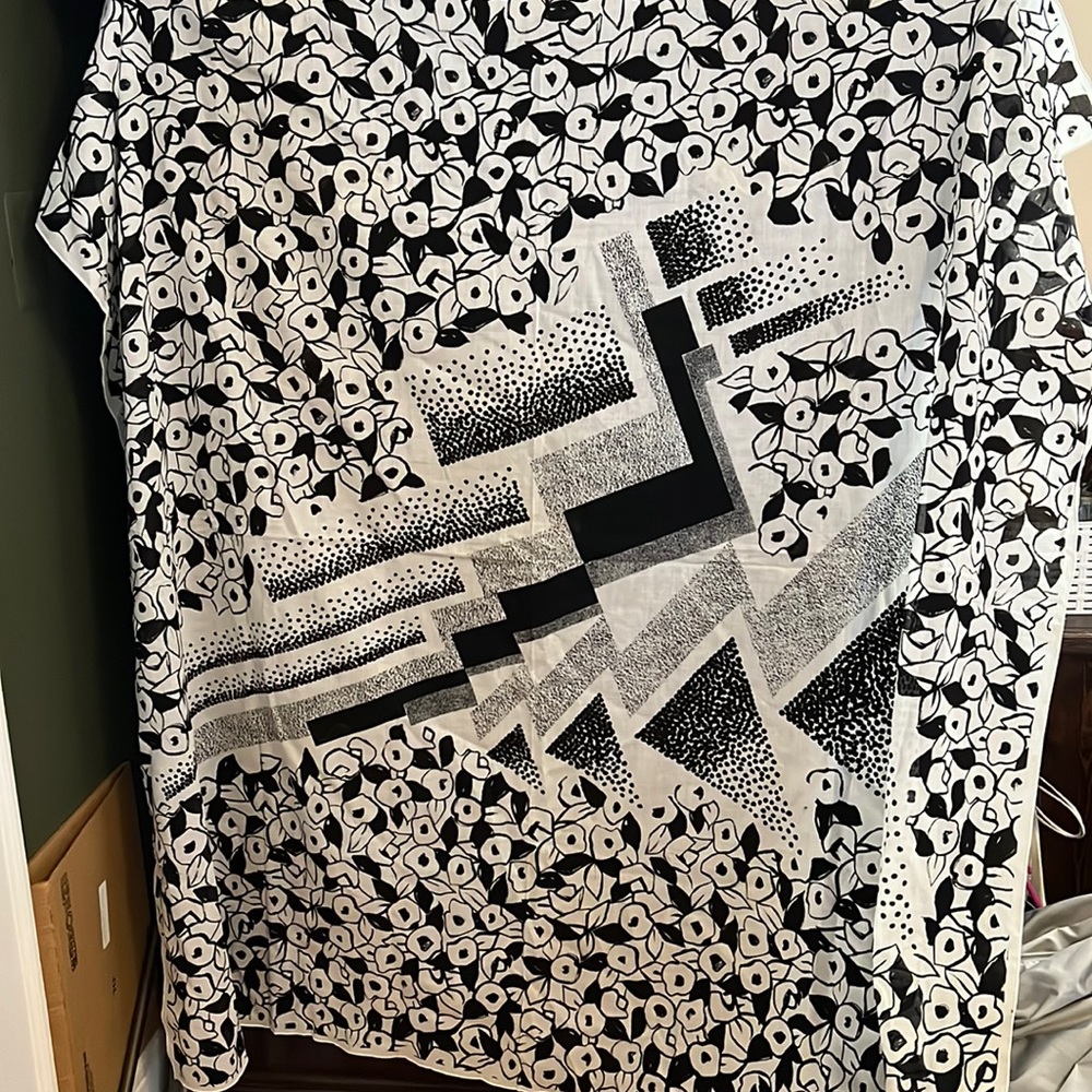 Beautiful black and white oversized vintage scarf